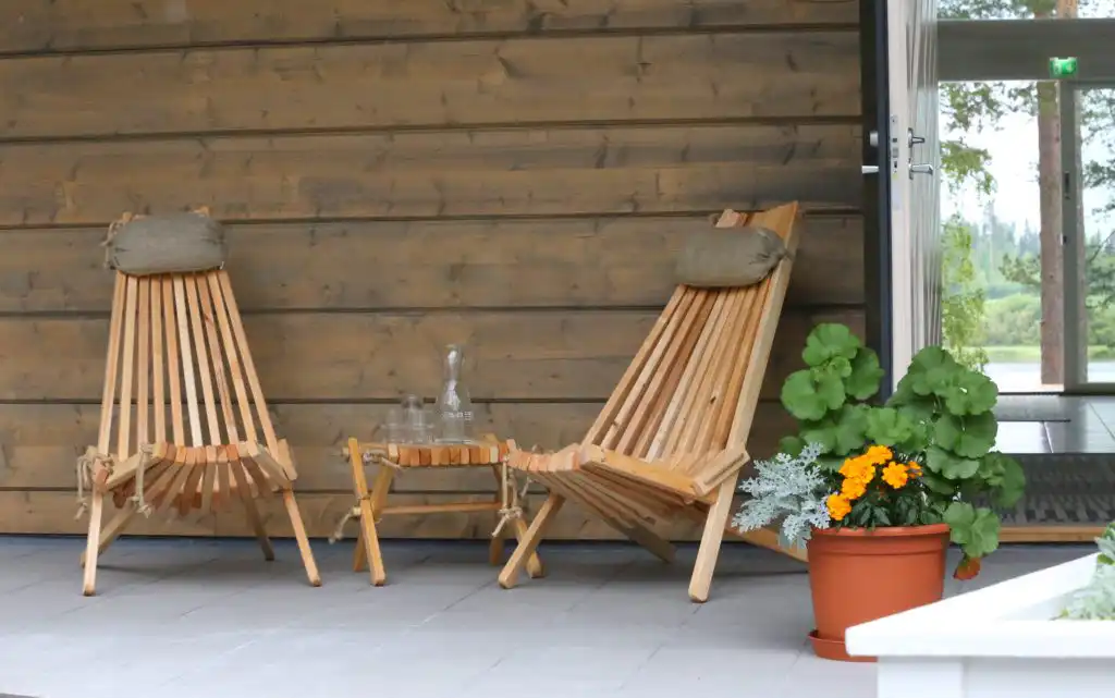Table d'appoint pour chaise Ecofurn