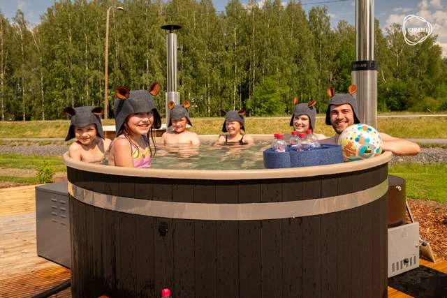Famille bain scandinave